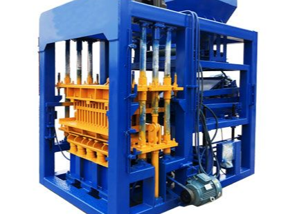 QT5-15 Concrete Brick Making Machine 