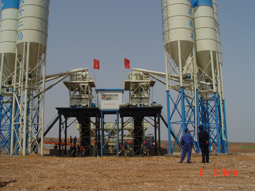 Double host batching plant 