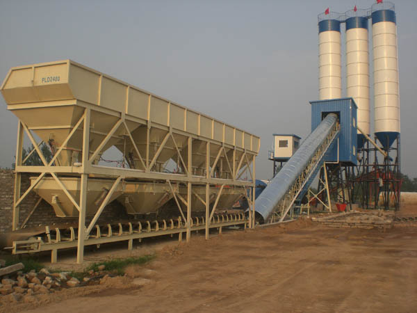 Belt conveyor type concrete batching plant 